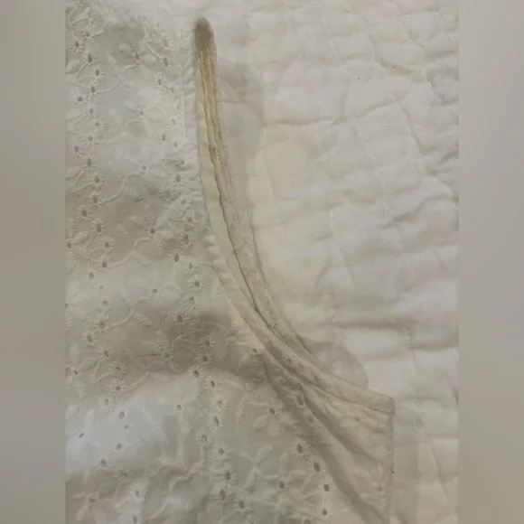 Kiel James Patrick White Eyelet Sleeveless Top - Picture 4 of 7